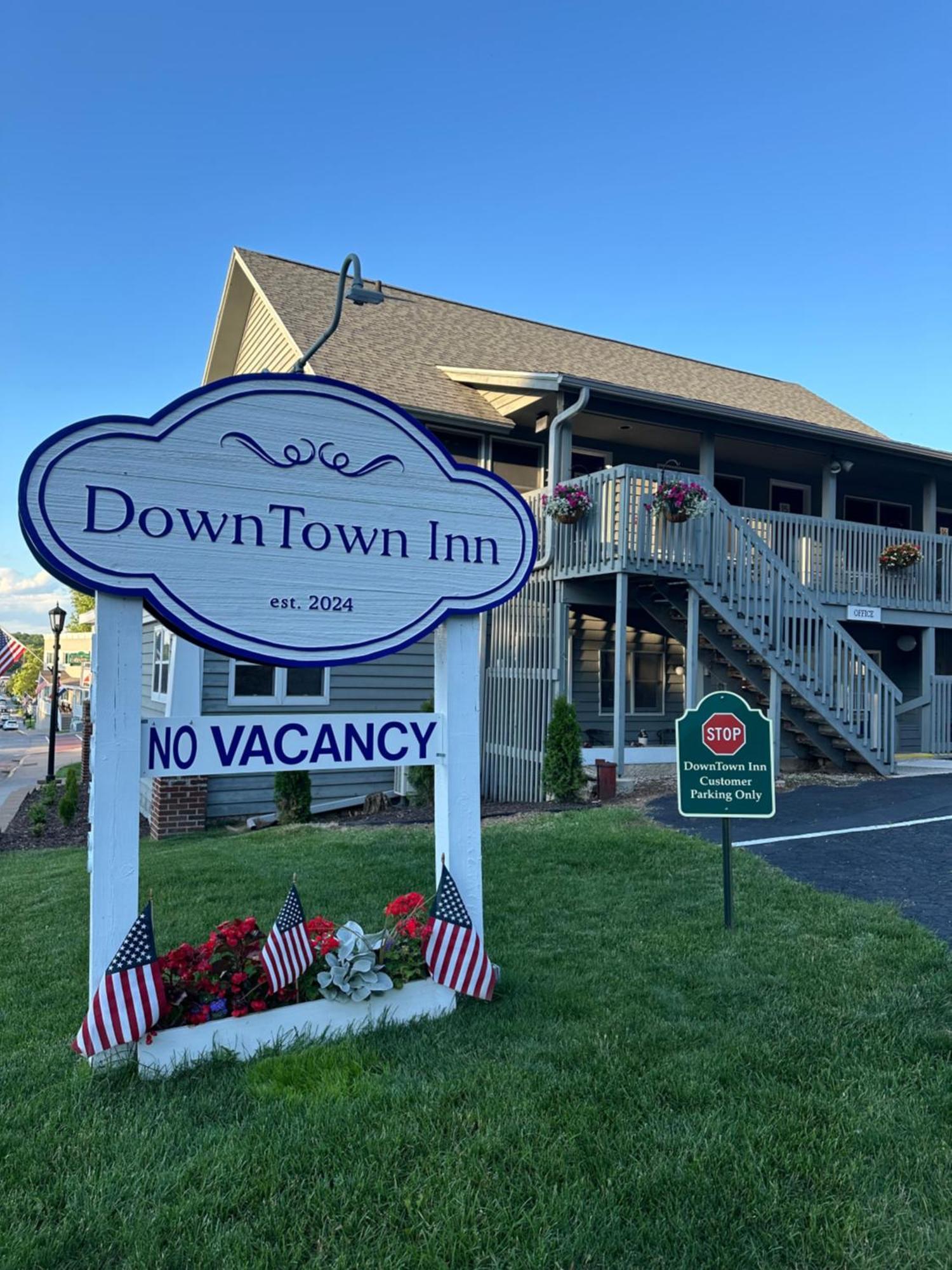 Downtown Inn シスター・ベイ エクステリア 写真